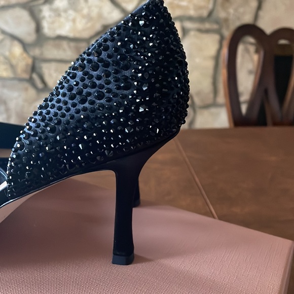 Via Spiga embellished satin d’Orsay pump, black 3.5”heel 9.5M 39.5 - Picture 3 of 12